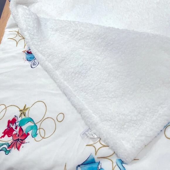 DISNEY HALLMARK PRINCESS THROW BLANKET NWOT - Picture 9 of 11